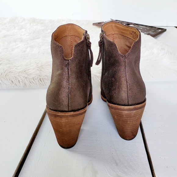 Sofft Tilton Dark Brown Two Tone Booties - Picture 14 of 16